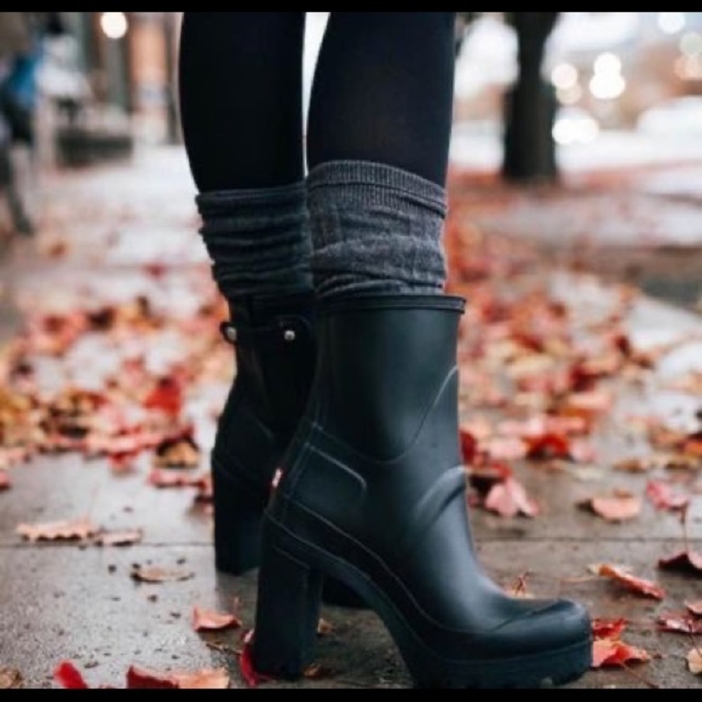 Brand NEW HUNTER Chelsea Block Heel Boots, Size 8 in Hunter Green